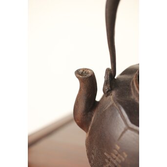 大国造〈福生積善〉四字陰字 鉄瓶/湯沸　M353 