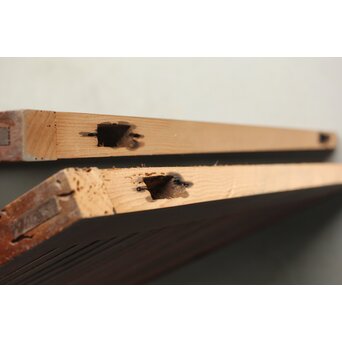 平格子戸 2枚1組　L1088 片方の足元に虫痕