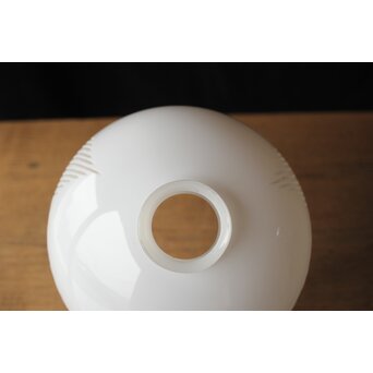 古手 乳白色ガラス被切子電笠　A070 