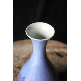 十三代 今泉今右衛門 色鍋島吹墨草花文花瓶 共箱　P346 