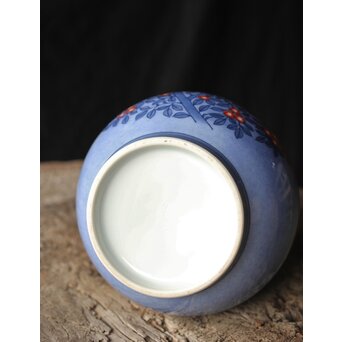 十三代 今泉今右衛門 色鍋島吹墨草花文花瓶 共箱　P346 