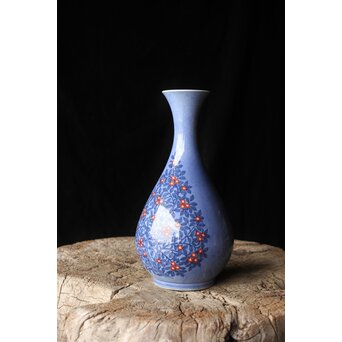 十三代 今泉今右衛門 色鍋島吹墨草花文花瓶 共箱　P346