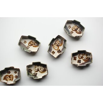 坪島土平 いせ廣永窯 織部向付 六客　P347