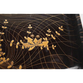 蕪大根蒔絵 角盆　Q330 