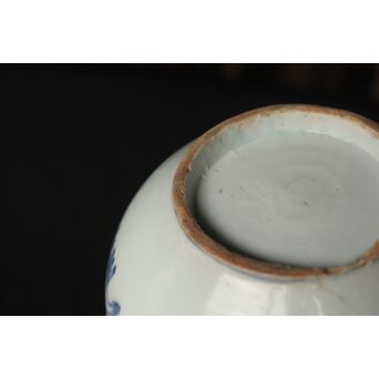 李朝中期 官窯廣州窯 分院里手 染付牡丹文壷【壺中居】解説書/貼紙　P352 