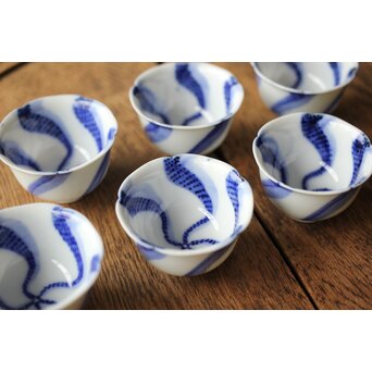 永楽善五郎 染付捻 觴/盃 六客　P358 