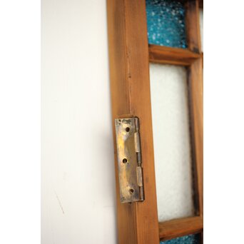 色ガラスの雪隠戸 2枚1組　GD0179 蝶番も当時ものですが　取り換えた方がベター