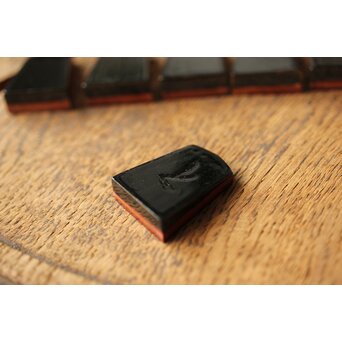 堆漆将棋駒 余歩2　Q333 