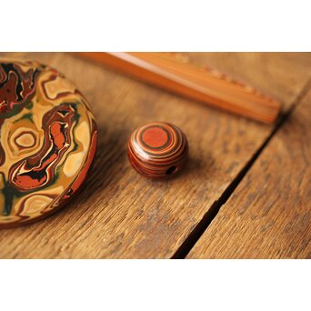 堆漆 根付 緒締め 煙管口　Q334 