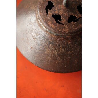 末広型 鉄打出香炉　M363 