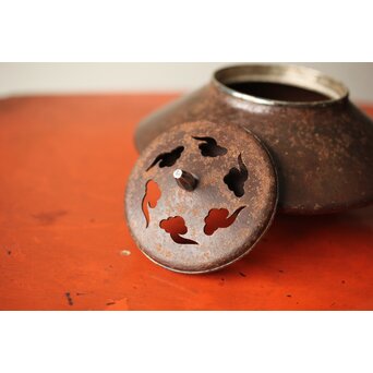 末広型 鉄打出香炉　M363 