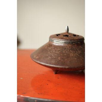 末広型 鉄打出香炉　M363 