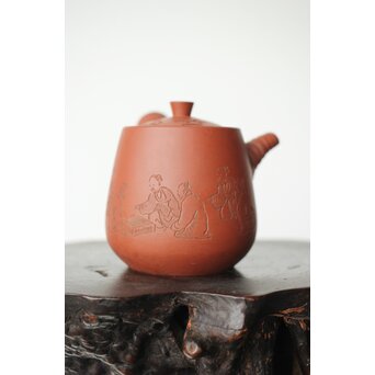 常滑 清水石仙 朱泥急須 四字文人図彫　P359 