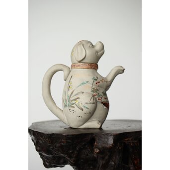 明治萬古 堀友直造 白泥色絵犬型 急須　P364 