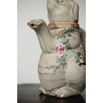 明治萬古 堀友直造 白泥色絵犬型 急須　P364 