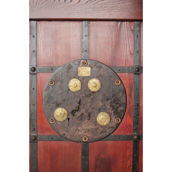 総欅 朱格子蔵戸　W110 北陸の丸金具