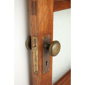 ラワンのダイアガラスドア　GD0182 ノブ　動きます