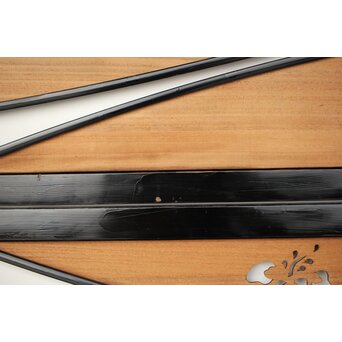 桐紋透かしの変則デザイン黒枠欄間 2枚1組　R0310 黒枠部に多少ムラ　使用感