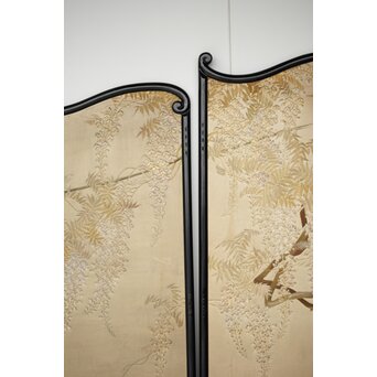 意匠明治刺繍 三枚屏風　Z425 美しい仕立て　初見です