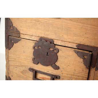 特殊金具 杉の衣装箪笥　C409 