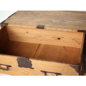 特殊金具 杉の衣装箪笥　C409 