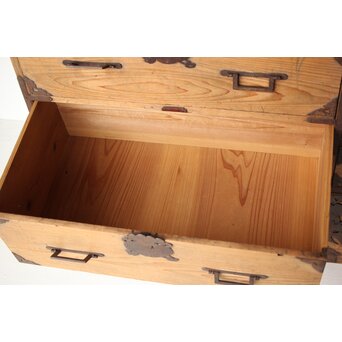 特殊金具 杉の衣装箪笥　C409 