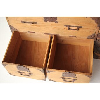 特殊金具 杉の衣装箪笥　C409 