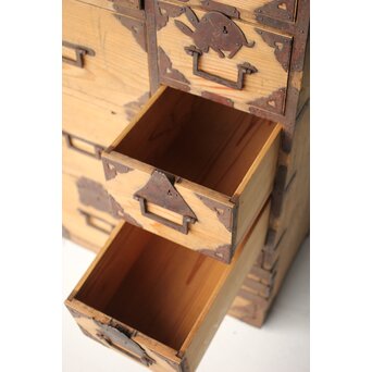 特殊金具 杉の衣装箪笥　C409 