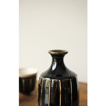 原清 人間国宝  北宋 磁州窯黒釉堆線意 ぐい呑 徳利　P409 