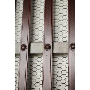 松皮菱組子の蔵戸　W117 鋲のデザインも洒落ています