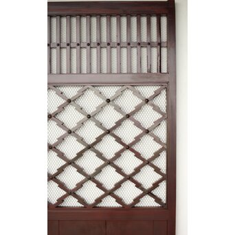 松皮菱組子の蔵戸　W117 松皮菱だけでなく　上部は格子に