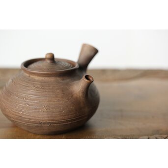 米和亭造 刷毛目 白泥急須　P419 