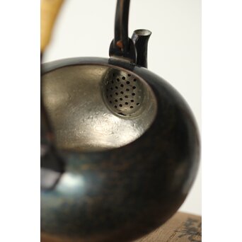 玉川堂 荒肌銅製急須 鎚起銅 小湯沸 共箱　M378 