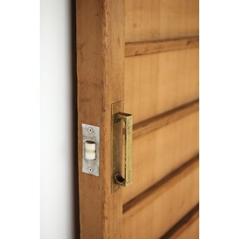 まいらドア　B1044 金具類　使えます　しかし引手に少しがたつきあり