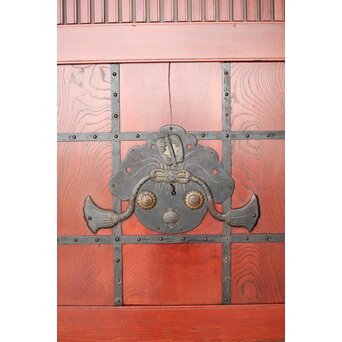 巾着金具 朱格子蔵戸　W118 発色の良い朱に　金具が映えます