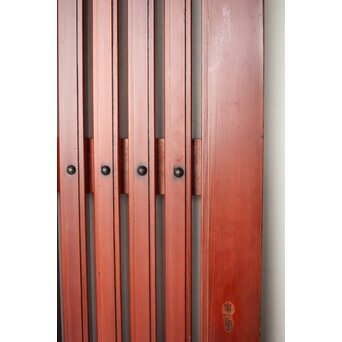 巾着金具 朱格子蔵戸　W118 面取りした格子