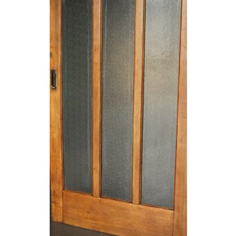 楢のプレスガラス戸 2枚1組　GD0192 一番左のガラスが　変わっている様子