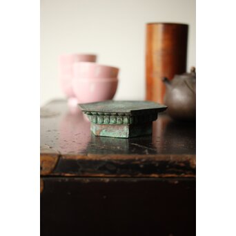 経筒の底 茶銚敷/急須台　M382