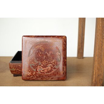 村上三彩彫 堆漆彫菓子器　Q342