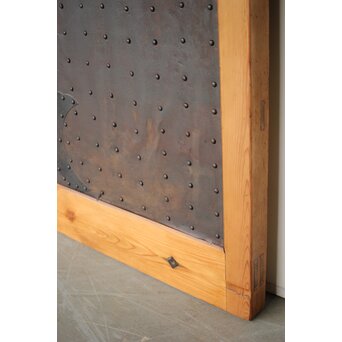 幅広 栗と鉄の蔵戸　W126YD 