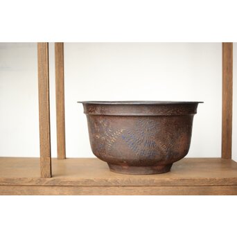 鉄仏餉鉢風 鉄打出 羊歯七宝瓶掛 M387