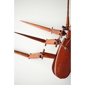 アイヌ工芸 自在木彫 天牛　X429 