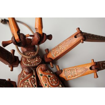 アイヌ工芸 自在木彫 天牛　X429 