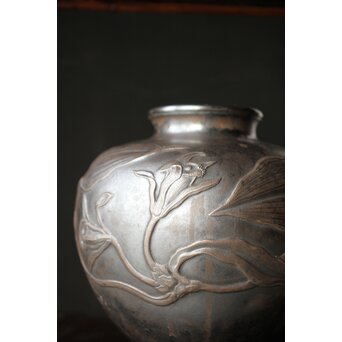 在銘 蘭 純銀打出花瓶　M393 