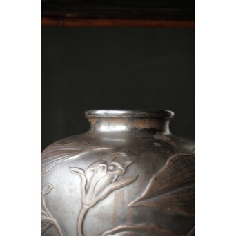 在銘 蘭 純銀打出花瓶　M393 