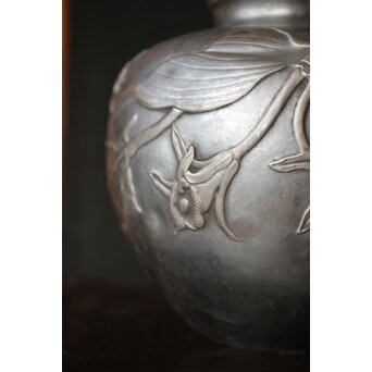 在銘 蘭 純銀打出花瓶　M393 