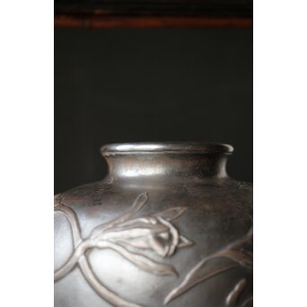 在銘 蘭 純銀打出花瓶　M393 