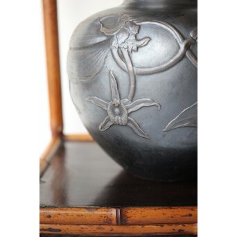 在銘 蘭 純銀打出花瓶　M393 