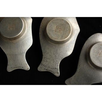 唐物 朱石梅製 魚型真鍮覆輪 錫茶托 6客1組　M401 