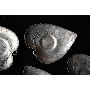 三代 本間琢斎 秋海棠 鋳錫茶托 七客 六代琢斎識箱　M402 